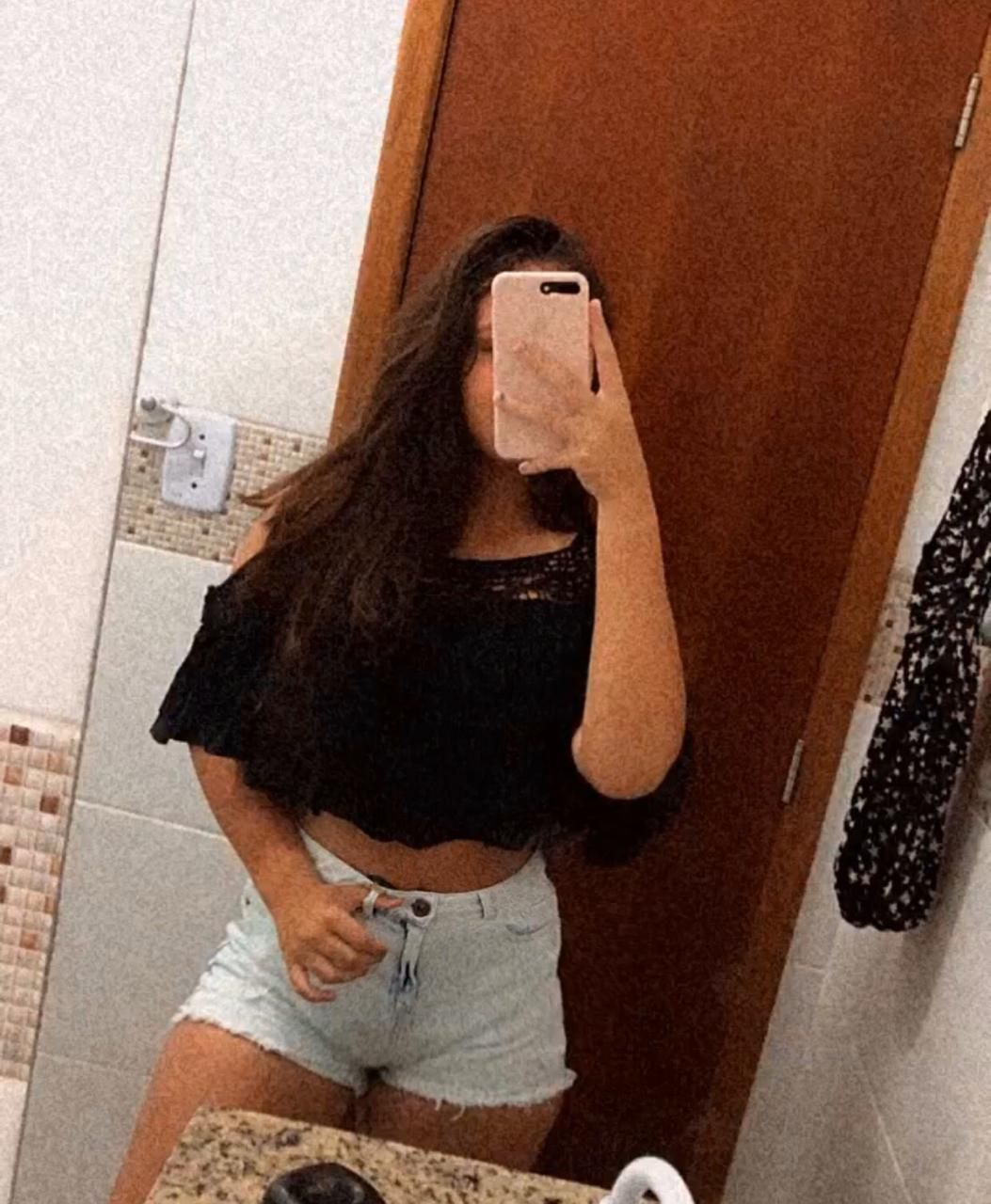 <em>Estela B.</em>